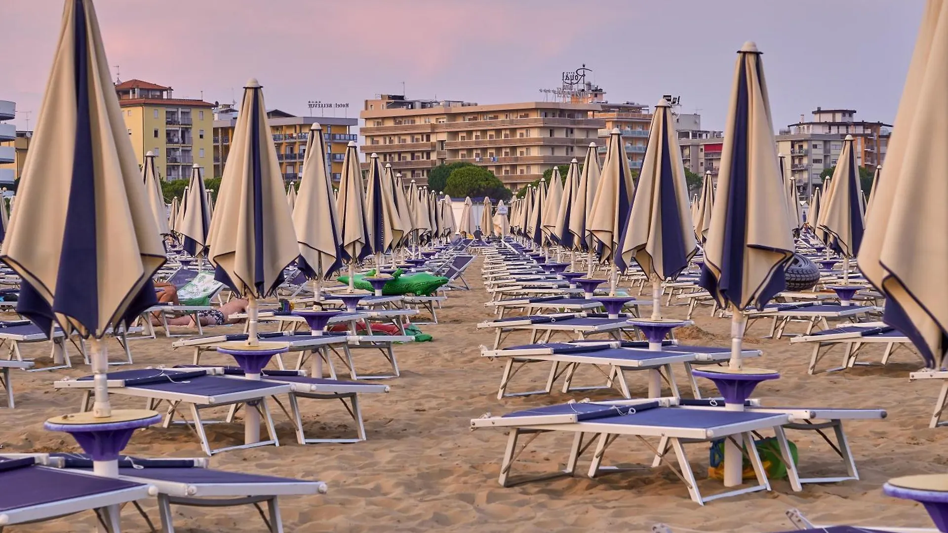 Lovely Beachfront 1 Bedroom Apartment - Beahost Bibione